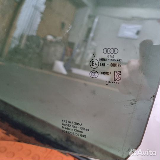 Стекло двери заднее левое Audi A6 C8 2020