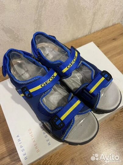 Сандалии Geox 35 новые