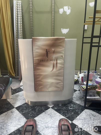 Стойка ресепшн лофт