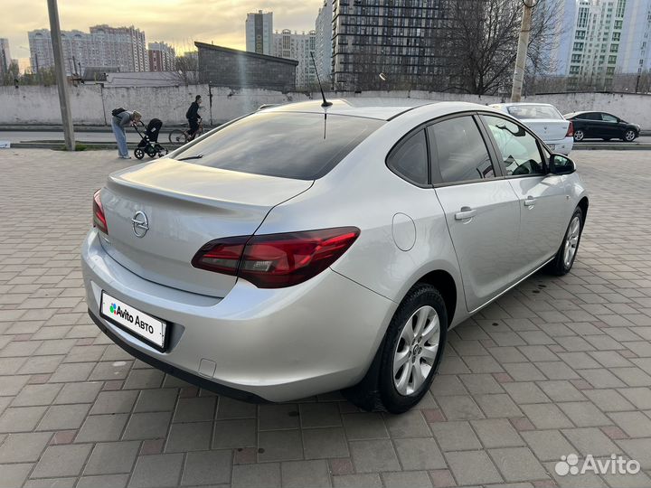 Opel Astra 1.6 AT, 2013, 153 100 км