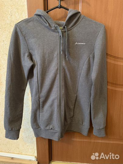 Спортивный костюм женский