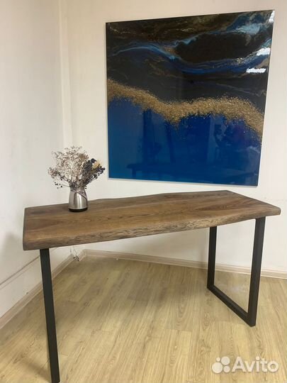 Стол из массива натурального дерева в наличии