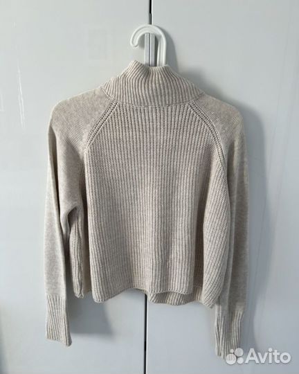 Свитер женский