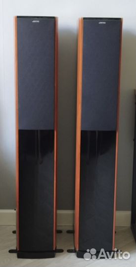 Продается комплект домашнего кинотеатра