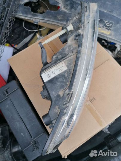 Противотуманная фара skoda rapid, правая