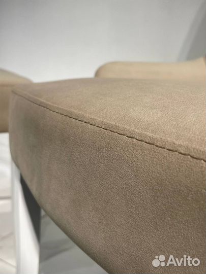 Стул мягкий новый