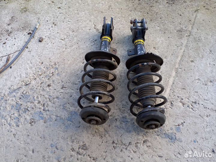 Стойки передние правая,левая, Pegeot 308,408