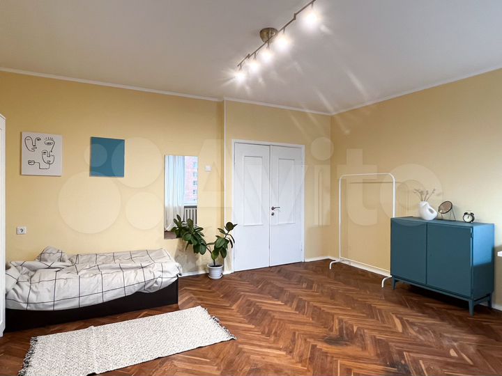 Комната 20 м² в 4-к., 12/12 эт.