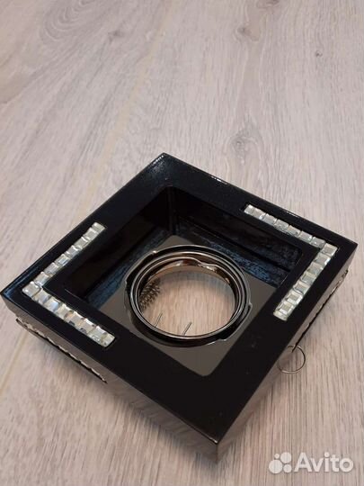 Светильник встраиваемый декоративный novotech