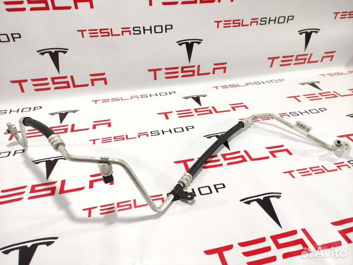Трубка радиатора кондиционера левая Tesla Model S