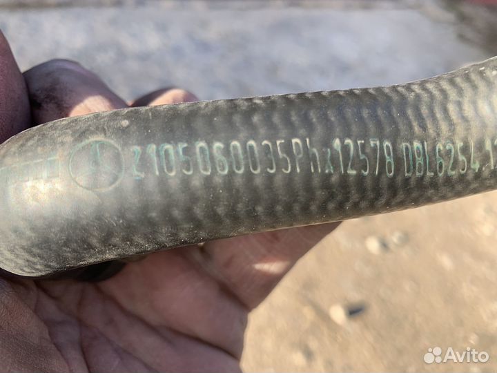 Патрубок MB W210 A2105060035