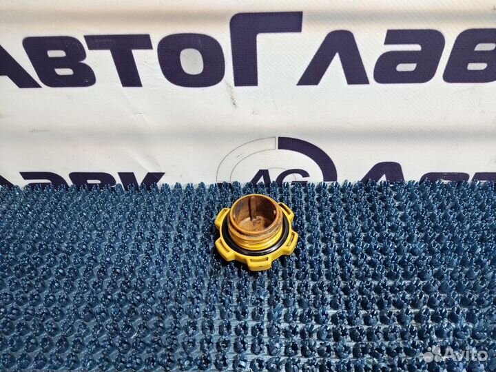 Крышка маслозаливной горловины Subaru Impreza