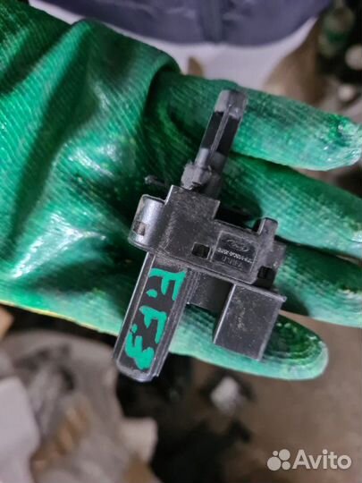 Датчик педали сцепления Ford Focus 3 1.6 2013