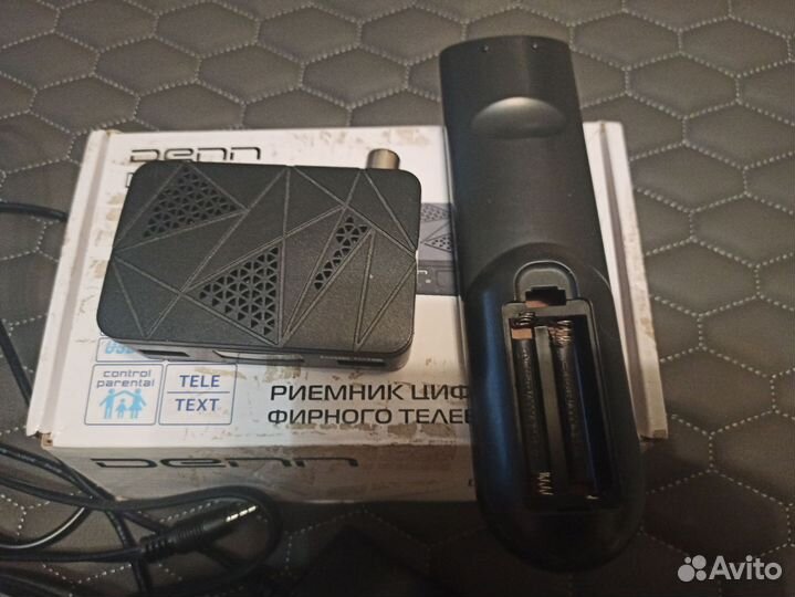 Цифровая приставка denn DDT 144