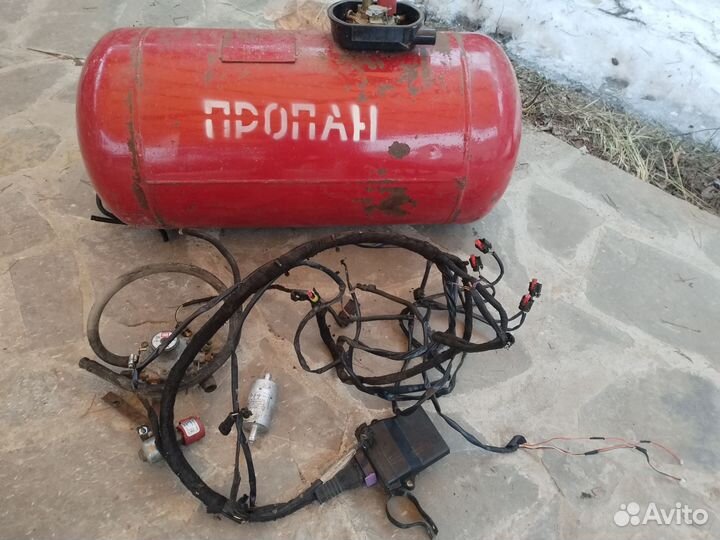 Газовое оборудование снятое с Саненг Рекстон