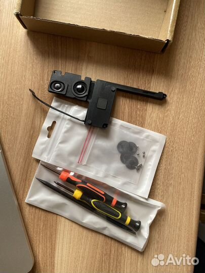 Динамик правый для apple macbook a1398