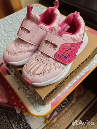 Кроссовки для девочки