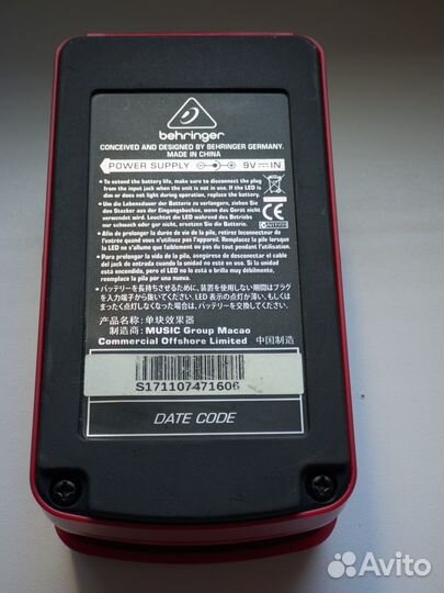 Педаль эффектов behringer UM300
