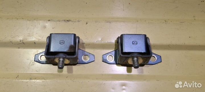 Петля двери багажника Mazda Mazda3 BL Z6 2012