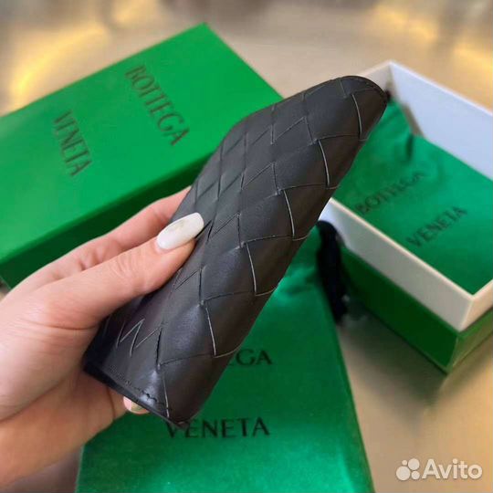 Обложка Bottega Veneta
