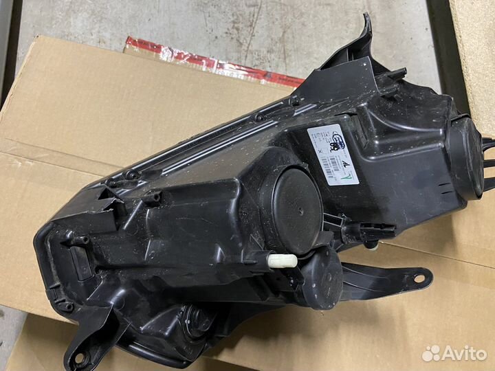 Фара левая Лада Ларгус FL