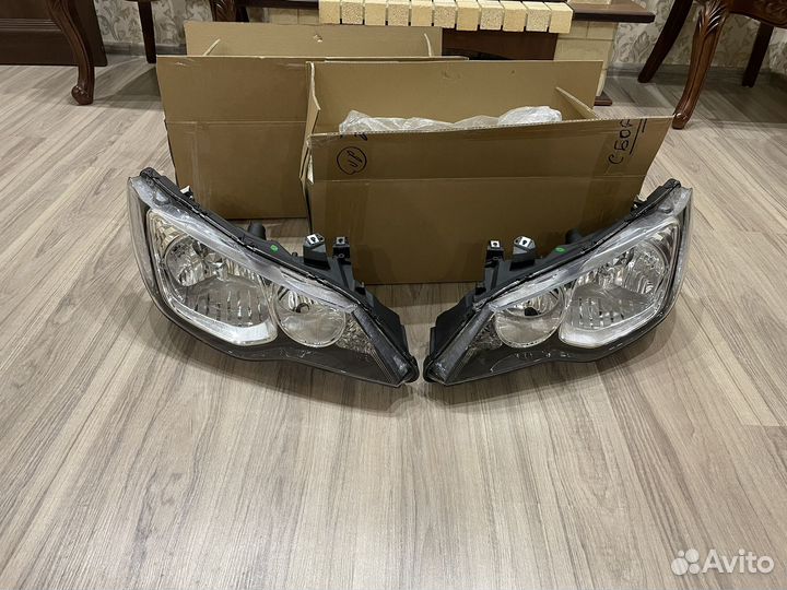 Фары правая и левая Honda Civic 4D