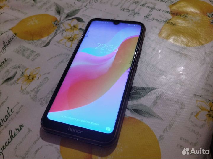 Телефон Honor 8a