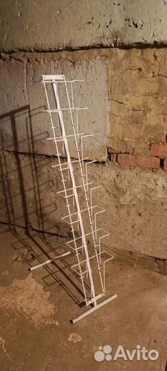 Стойка для открыток, газет, журналов