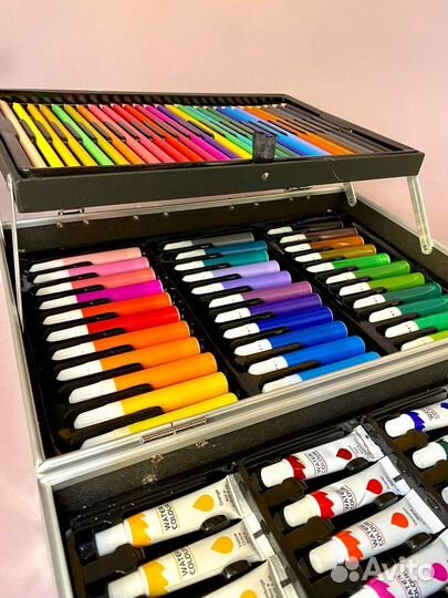 Набор для рисования в чемоданчике