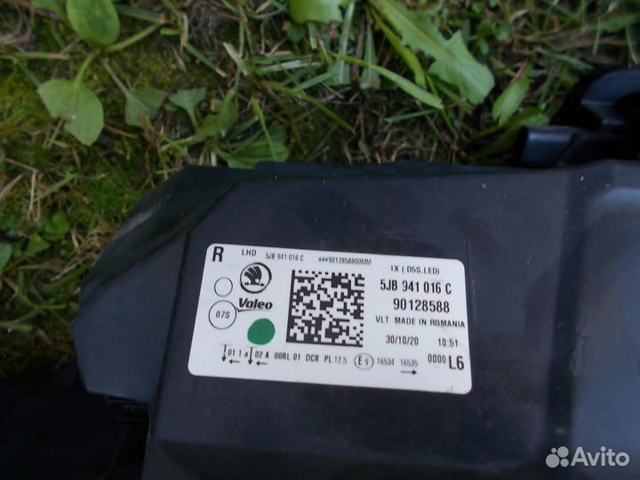 Фара skoda rapid