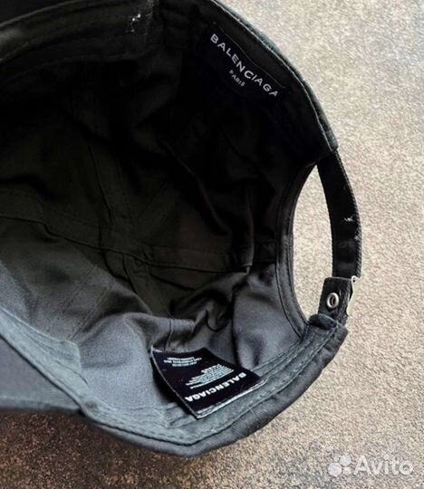 Кепка Balenciaga бейсболка