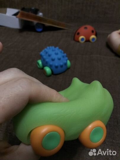 Машинки для малышей, игрушки для самых маленьких