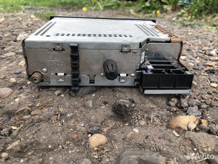 Магнитола оригинальная Рено