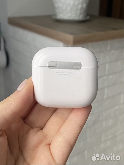 Apple airpods 4