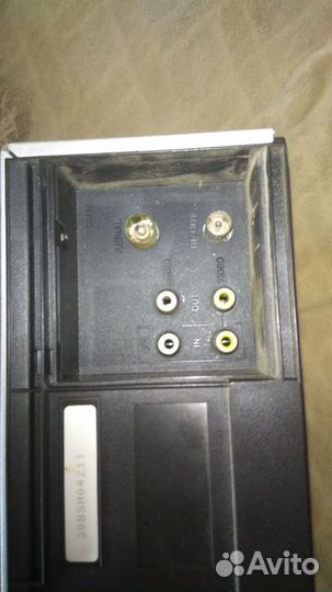 Видеомагнитофон LG L327