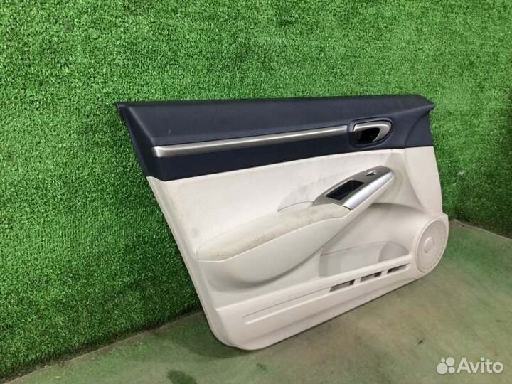 Обшивка двери передняя левая Honda Civic FD3 LDA