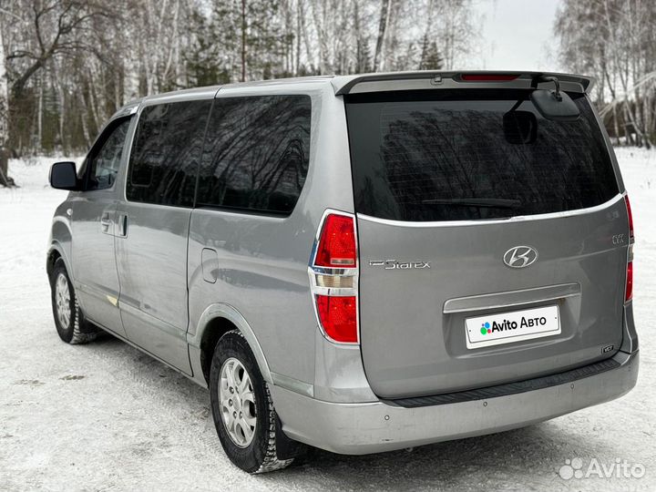 Hyundai Grand Starex 2.5 AT, 2011, 274 000 км