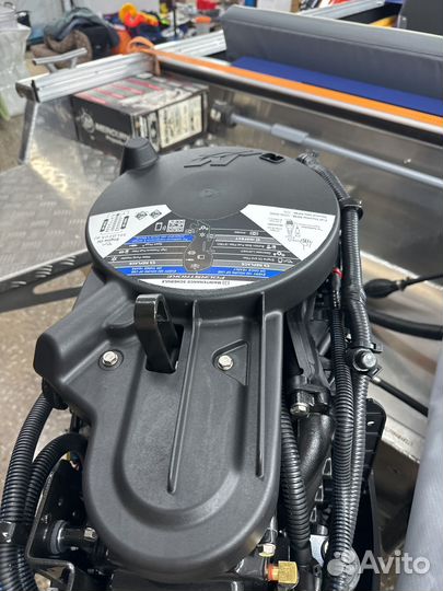 Моторная лодка Реалкрафт 470