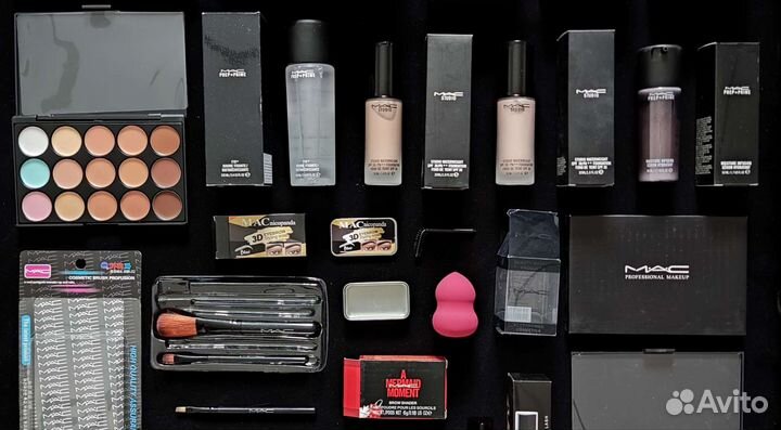 Большой набор косметики и аксессуаров MAC