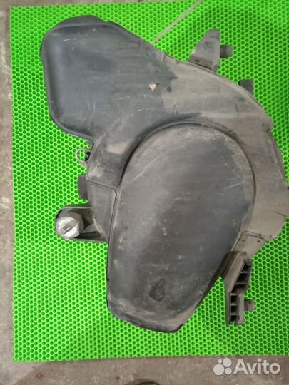 Корпус воздушного фильтра Volkswagen Transporter T