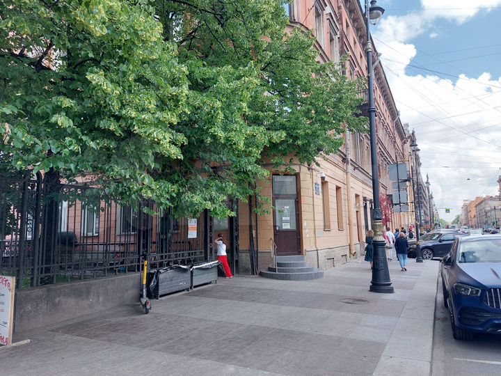 Угловое помещение, однообъемник 118 м²