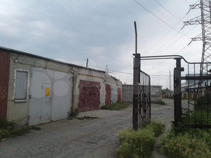 Гараж, > 30 м²