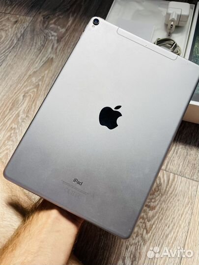 iPad pro 10.5 256 cellular