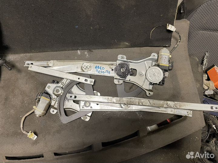 Стеклоподъемник передний Шевроле Авео Т250