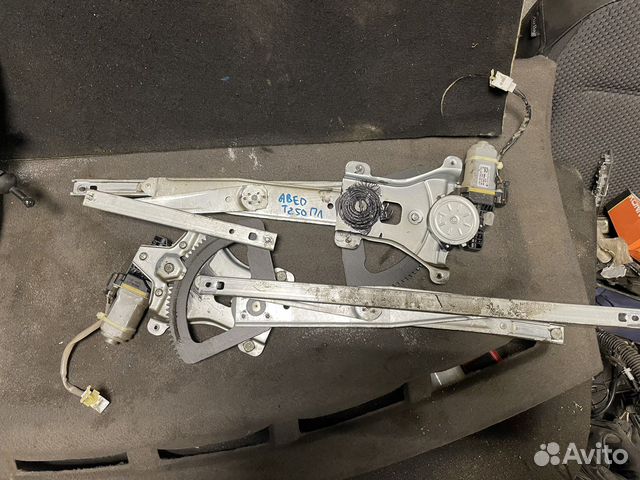 Стеклоподъемник передний Шевроле Авео Т250