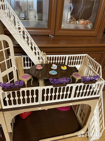 Кукольный домик с мебелью