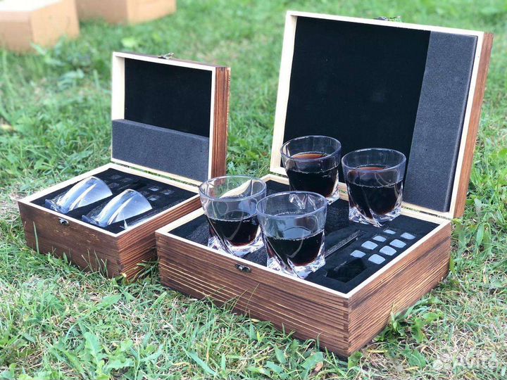 Подарочный набор 4 стакана камни в кейсе