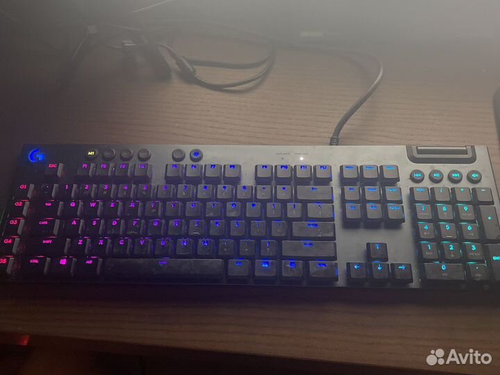 Logitech G813 клавиатура механическая