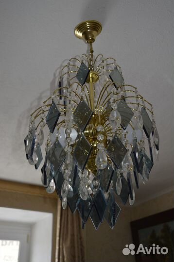Люстра -светильник потолочный на 3 лампы хрусталь
