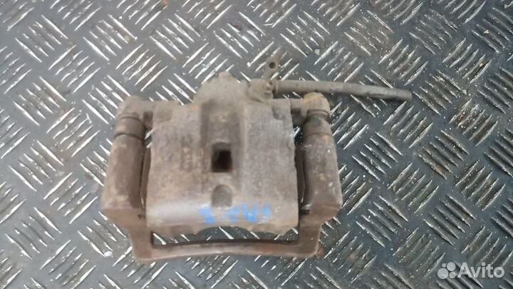 Суппорт тормозной задний правый KIA sorento 1 2009